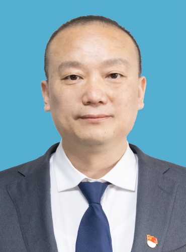黄秋辰 